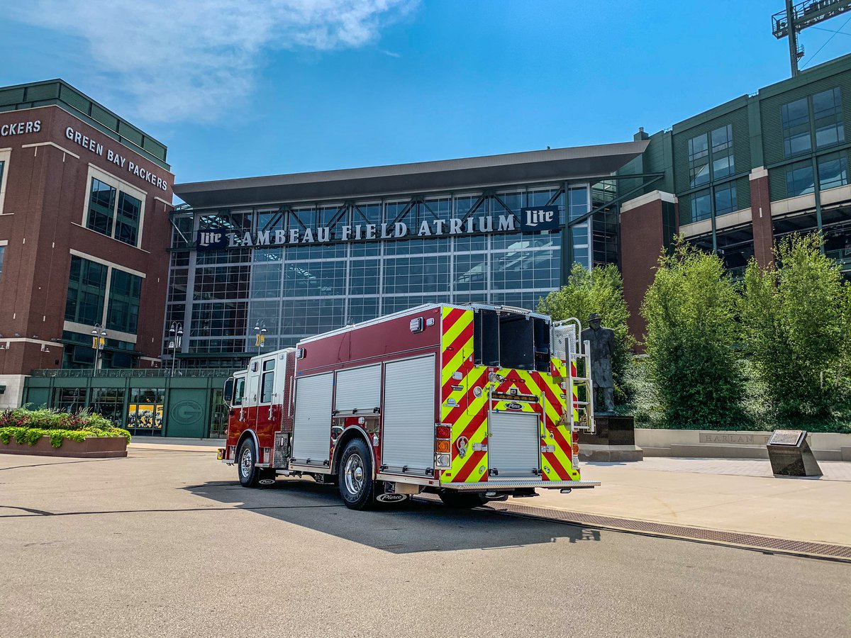 EFPFirefighters's tweet photo. Members of East fork are back east making a final inspection on a new type 1 engine set to be delivered to crews this year.  #type1engine #muchneeded #pffn #pierce https://t.co/J3YJmgbOne