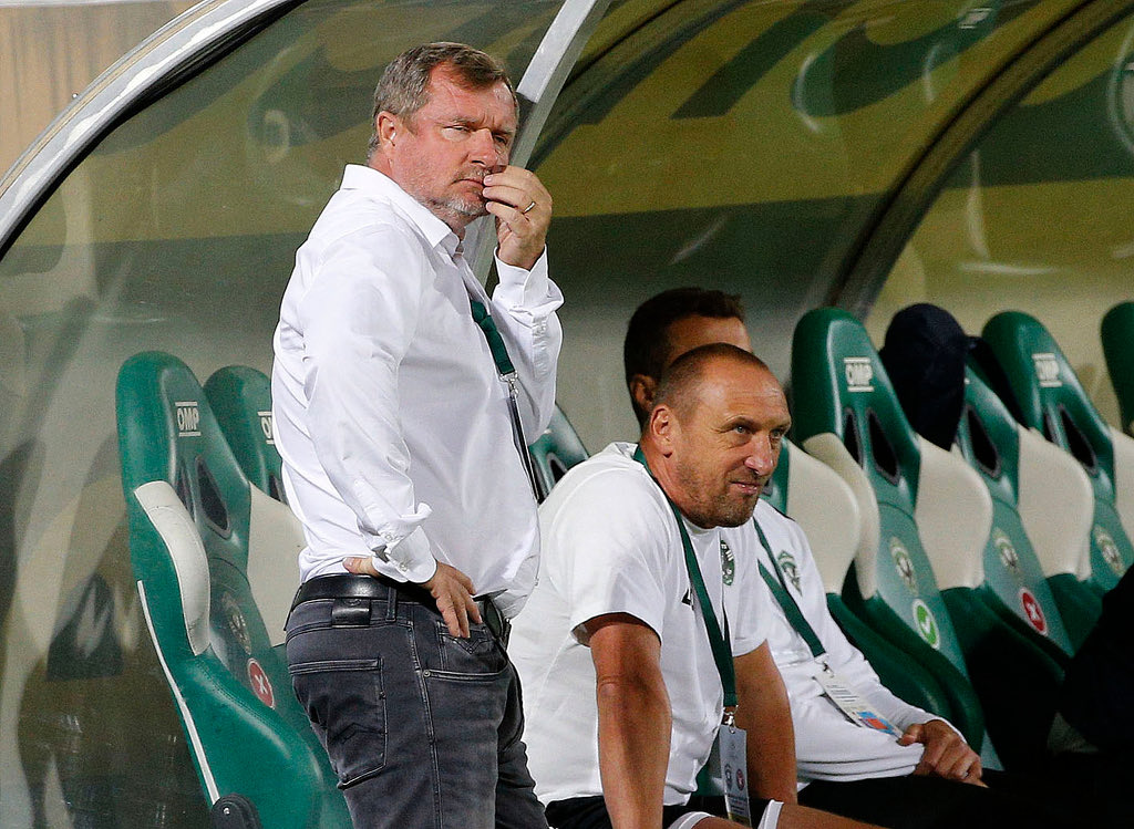 shumanskoo's tweet photo. And that’s it for Bulgarian champions Ludogorets in this season’s Champions League after losing 1-0 to Danish side Midtjylland. Let’s see if Ludogorets coach Pavel Vrba survives the night and stays in the job...
#UCL #LUDMID https://t.co/O7r3goYDXi