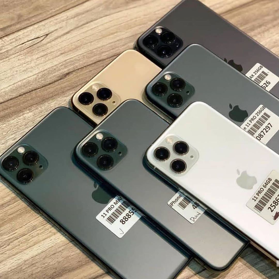 LillianDelphia's tweet photo. BRAND NEW iPhone 11 Pro Max, 128GB 📲

THE HOTTEST SUMMER GIVEAWAY!
To participate, 
> Please complete the tasks from the website linked in bio.
__________________________
The winner will be announced in July, August 30th via DM. https://t.co/bVjvqpGtDe