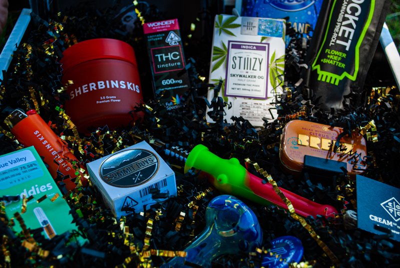 campgreeninc2's tweet photo. Monthly Cannabis Subscription Box by Broccoli Brands...
learn more at:
https://t.co/tz0wzuOHnM
https://t.co/JlomgbUOHZ
https://t.co/pLYoDQNTub
#broccolibrands #cannabissubscriptionbox #flower #carts #subsciptionbox #giftideas #weedmaps https://t.co/GQ9gi2ApJG
