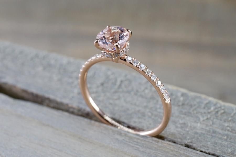 Wedding thread! This is just for fun so dont take it too seriously. If you don’t like the options make your own. Snark gets you blocked. Enjoy!Your lover just proposed. What ring he give you?