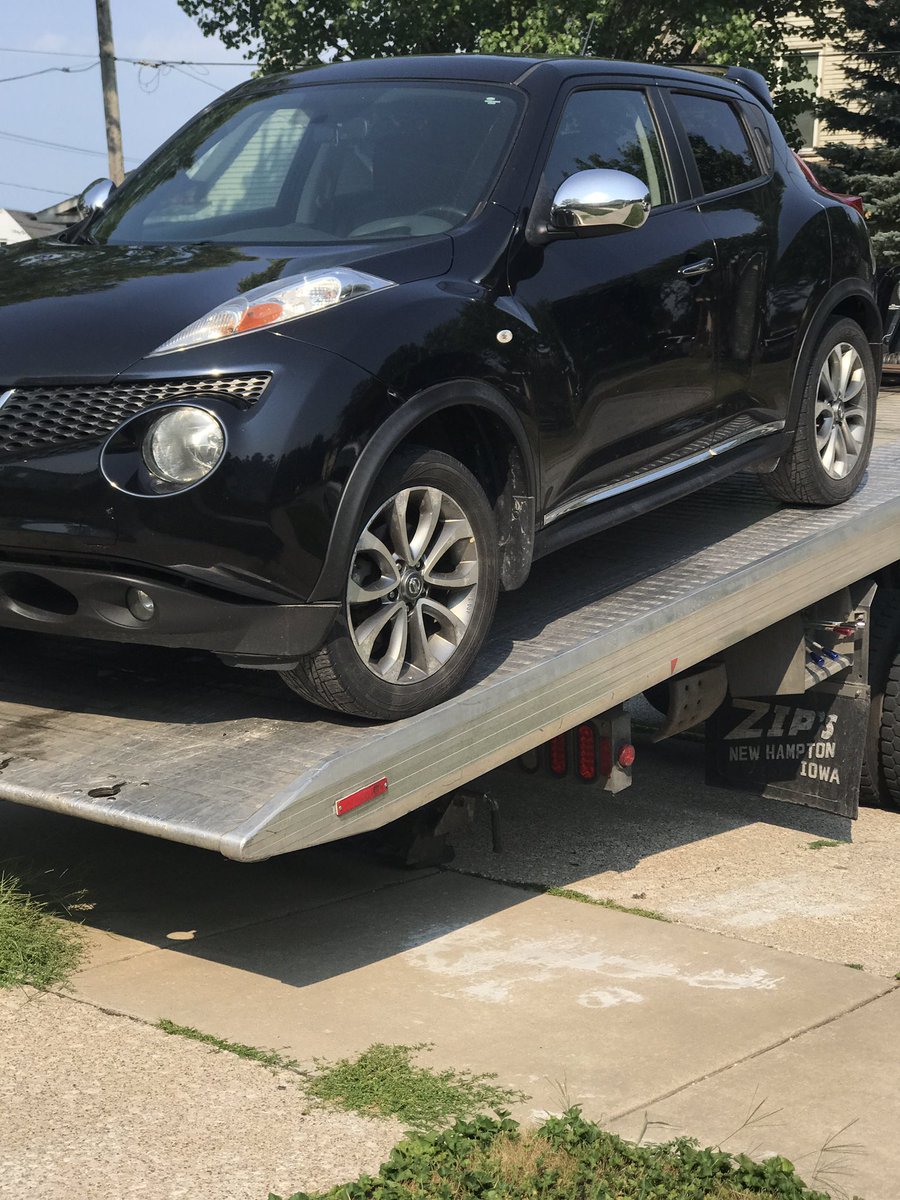 naduah1991's tweet photo. Ack! My baby! I don’t think it’s supposed to look like that. 😳 Loud clunk, then grinding. Taking bets, tie rod or something else? Thankfully my neighbor is a tow truck driver, so bye baby, off to the shop. 💸 #autorepairs https://t.co/4IF9QfI96X