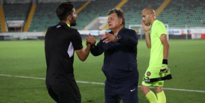 Tvonalti's tweet photo. BURSASPOR’DA YILMAZ VURAL SESLERİ

Ayrıntılar- https://t.co/nHHr9f2FtY
#bursa #bursaspor #yılmazvural https://t.co/Vfad32KMiO