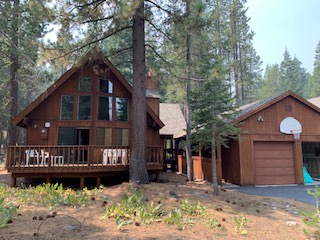 #newlisting in #TahoeDonner
Furnished 3 bed / 2 ba with 2 Car Garage on Tyrol
Available September 1 for 12-month lease, $2900/mo.
#linkinbio #TahoeLiving #TruckeeDonner #mountainlife #landinglocals https://t.co/RqCvI6Aezd