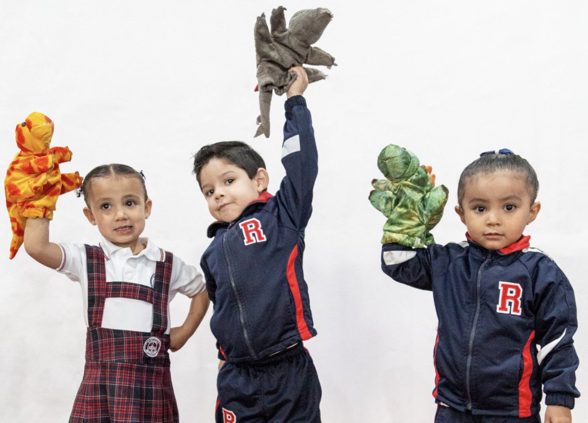 ReimsOficial's tweet photo. Si queremos tener futuro, lo primero es invertir en la infancia y, a la par, en su educación y desarrollo. Ahí está nuestra misión, el futuro de tus hijos. 🎓 🐬 💙 #SiempreREIMS #30añosRMS #AlwaysRMS https://t.co/vpiAPGx0y6