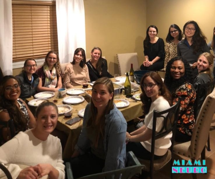 Definitely #NotJustGuysWithTies !! Flashback to pre-pandemic times with the strong women in our Neurology residency and fellowship programs! 🧠 #Neurology #NeuroTwitterNetwork #residency