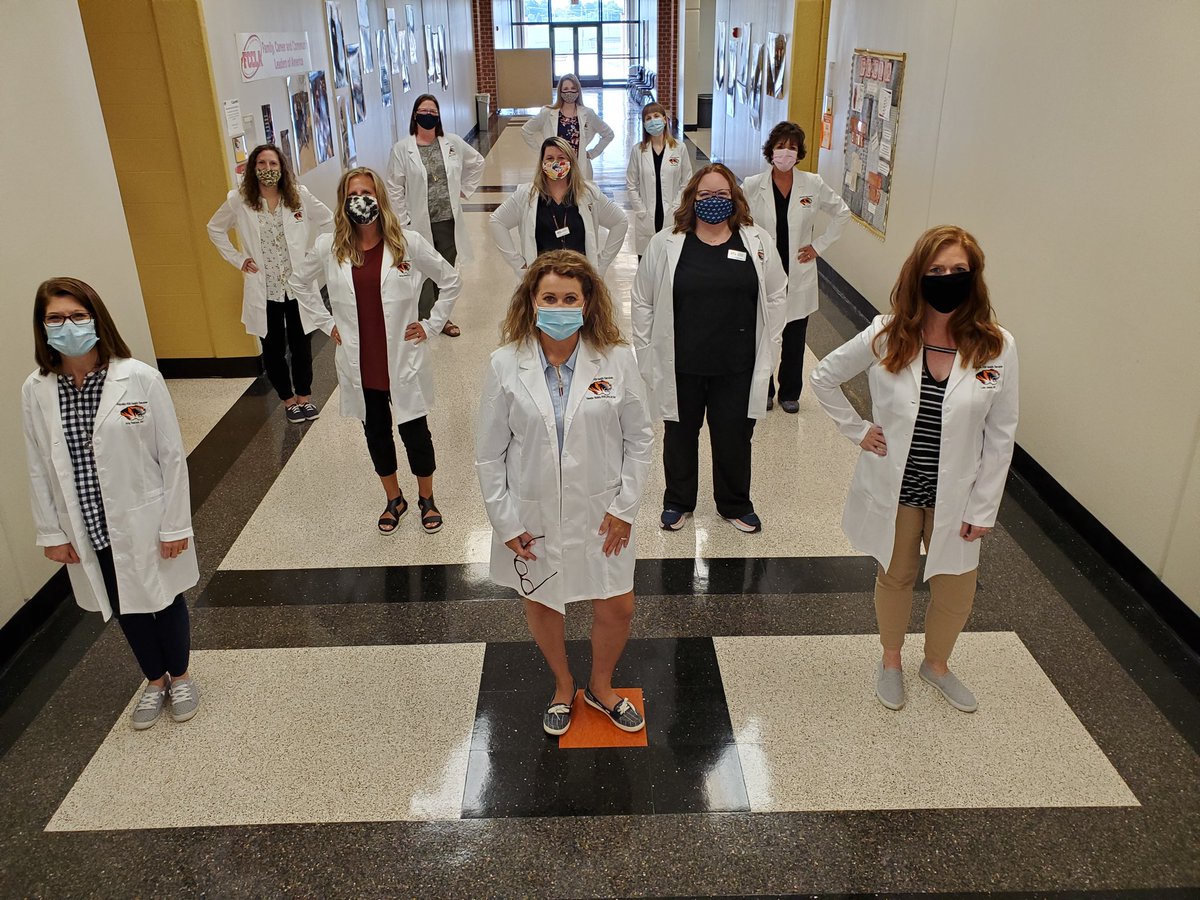 BotkinNatalie's tweet photo. Your @RepublicSchools nurses are so glad to be back in school taking care of their kids. #kidsfirst #keepingkidshealthy 
#MaskUp @SchoolnursCole @schoolnurses @MOSchNurses https://t.co/c4d0grYLoZ