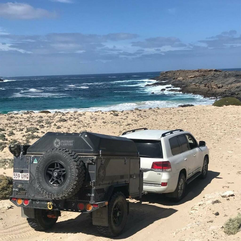 Exploration_Out's tweet photo. Setting up camp has never been easier! With the X1-H all it takes is a click of a button to deploy your tent 🤯

#patriotlife #patriotcampersusa #explorationoutfitters https://t.co/oPAJ5RSwA1 https://t.co/MJ1bw4vXBi
