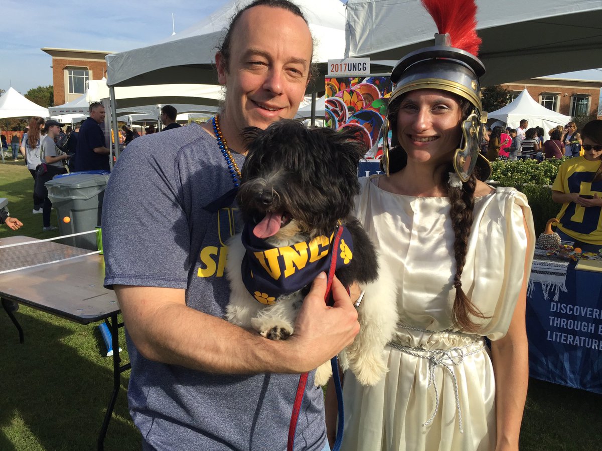 Wademaki's tweet photo. Spartan Havanese
@Uncg #uncgpets https://t.co/3yWb7sHdnT