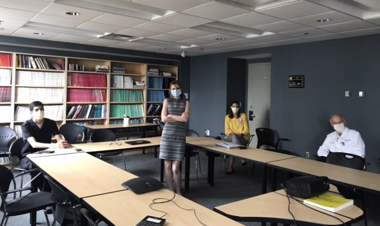 Wednesday Case Conference with our ID experts! 2nd year fellow Dr Kelsey Witherspoon, @InfextiousLaugh (standing in center) and ID experts Dr Sajed Sarwar, Dr Jessica Smith <a href="/JessIDPharmD/">Jessica Smith</a>, Dr Michael Para (from left to right) and Dr Jeremy Young @Dr_Jeremy_Young (not pictured)