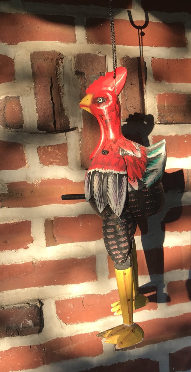 cyungmann's tweet photo. Birdhouse on my porch tonight. #evening. #startoffall. #VOTE https://t.co/kdo5e6sDtg
