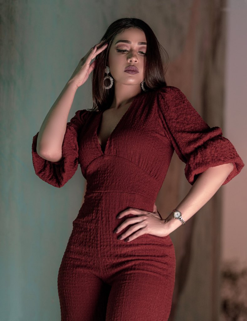 Hamzawey_'s tweet photo. maroon 🔥✨
#IN FRAME : SHAZA
SHOOTING: @Hamzawey_ https://t.co/DxRSkCMljx