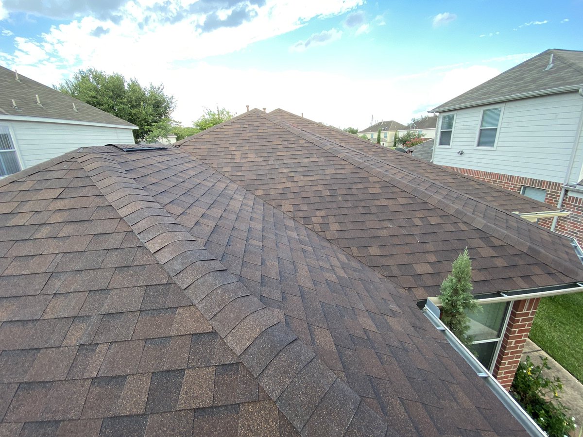 kgmroof's tweet photo. 30 year Owens Corning Brownwood shingles https://t.co/ZOkUGg64qV