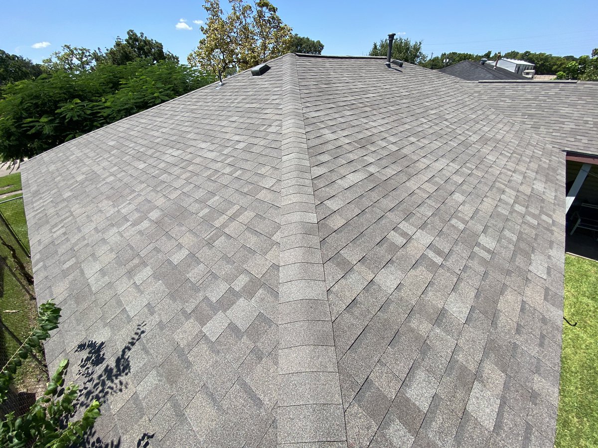 kgmroof's tweet photo. 30 year Owens Corning Driftwood shingles https://t.co/kak534gpg8