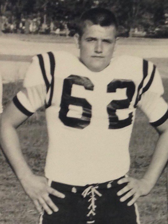 robarmstrong41's tweet photo. Stay on em 62!!!!!!! @KurtArmstrong17 #tradition #getrunoverslow https://t.co/gEE4JHTAYV