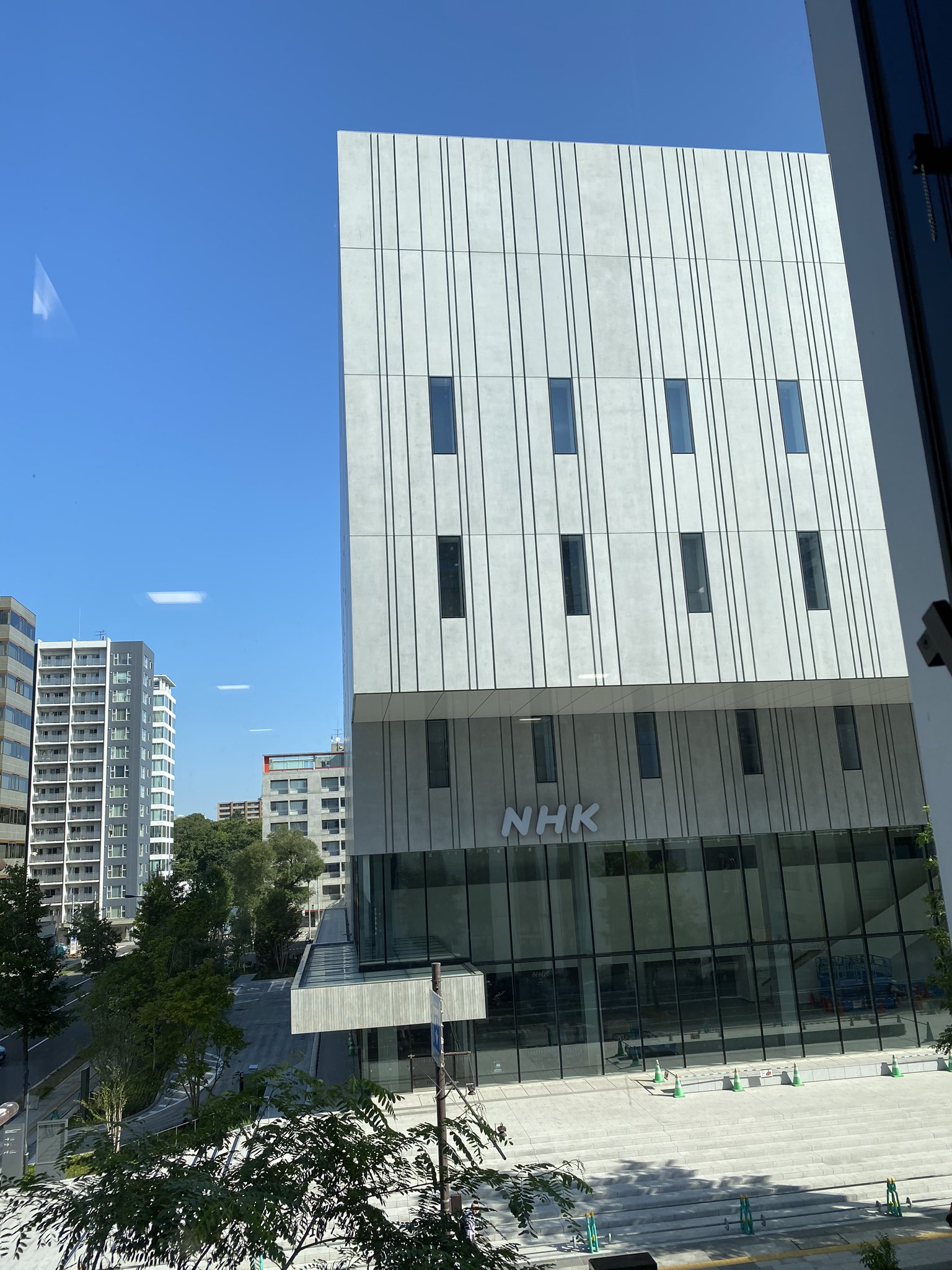 もり公 北海道代表さん 職場の向かいのビルは Nhk札幌放送局の新社屋 移転の準備が進められている様子 一般視聴者が見学できるのは 来年6月との事 楽しみに待つとします Nhk Nhk札幌放送局 もり公 北海道代表さん 職場の向かいのビルは Nhk札幌放送局の新社屋 移転の準備が進められている様子 一般視聴者が見学できるのは 来年6月との事 楽しみに待つとします Nhk Nhk札幌放送局