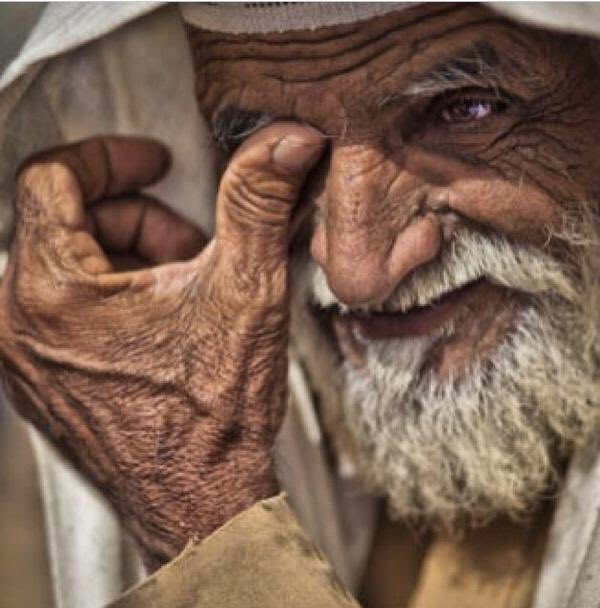 2l_3azmy's tweet photo. ليت مافي العمر تلويحة كفوف 
لا فراق ، ولا وداع ، ولا سفر

وليّت ما يعوق الوصل اية ظروف 
لا مسافه، لا اختلاف ، ولا عذر .. 
•
•
انِ كـأَن [كل الي سويته] لجلك مأيفيِدً ،
فـ أُنأ لله وأِنأُ أليهَ رأجًعون

#بلوك_حساب_المجلس https://t.co/WMCozaIVSK