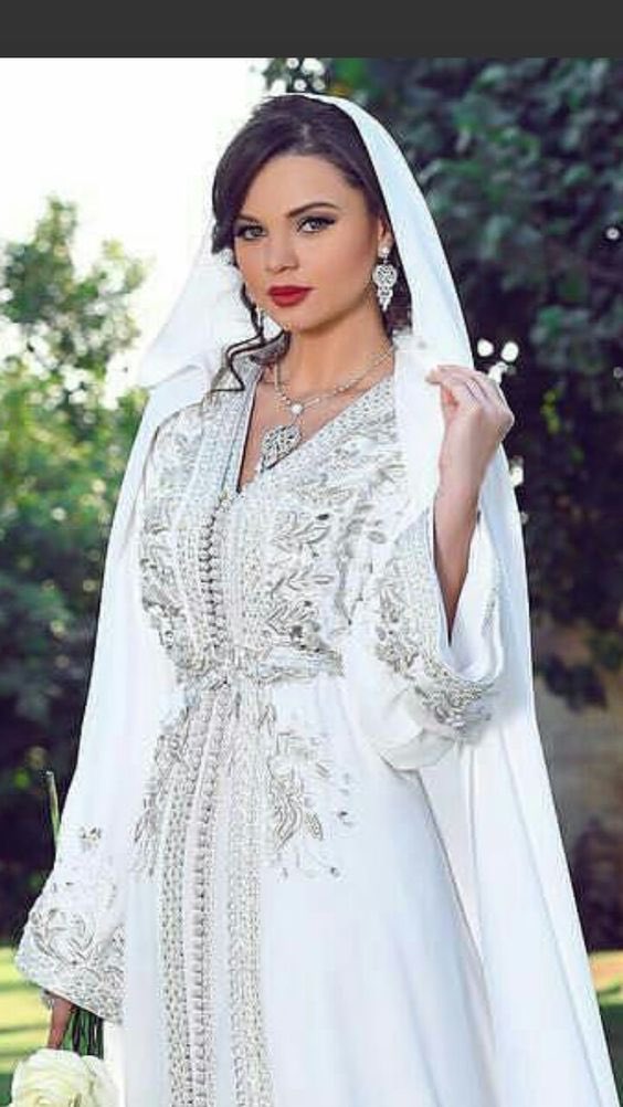 DRESSES I’D WEAR TO DRAMATICALLY RUN TOWARDS LOUIS TOMLINSON - Moroccan edition -