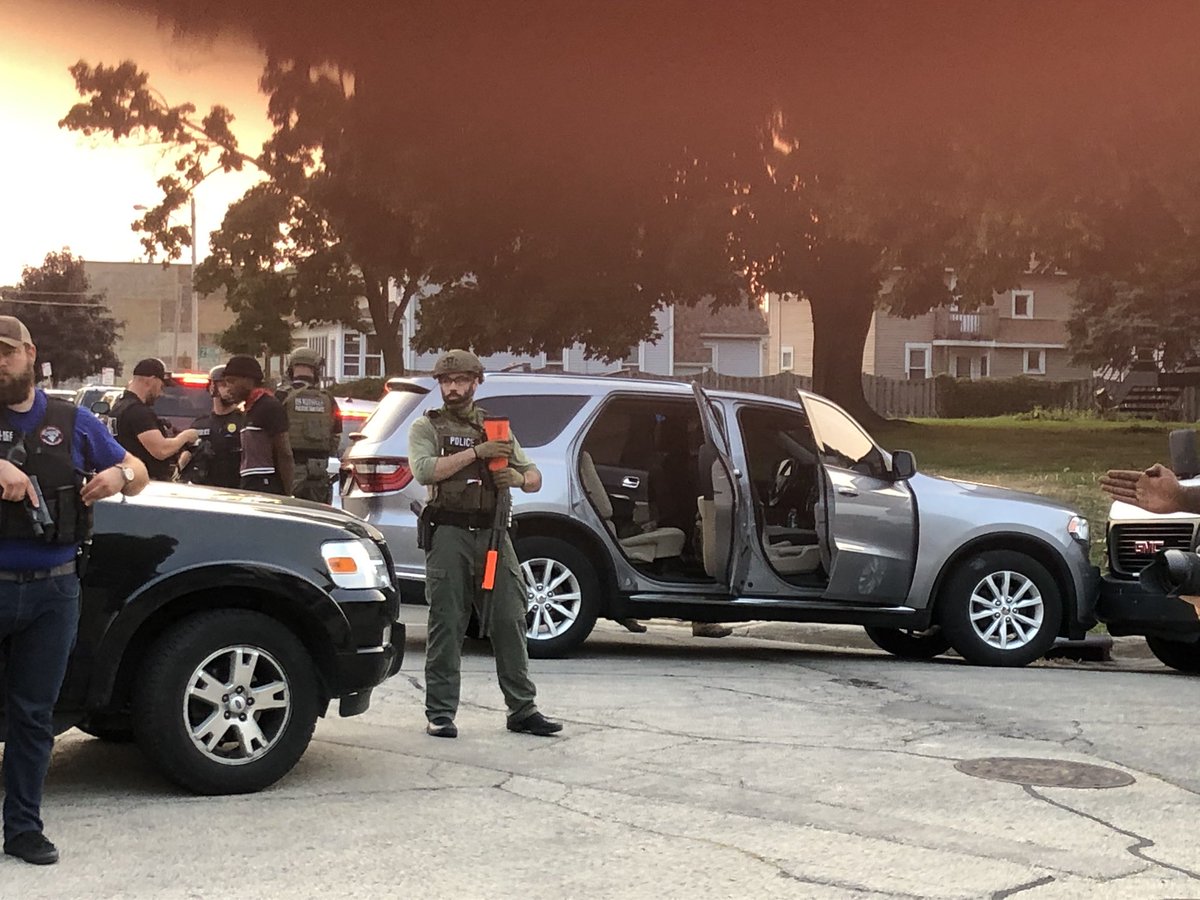 NoB1konoB's tweet photo. Police  just rammed a black suv into a Uhaul containing food &amp; water for peaceful protestors #Kenosha #KenoshaProtests https://t.co/fqQv7wvmBs