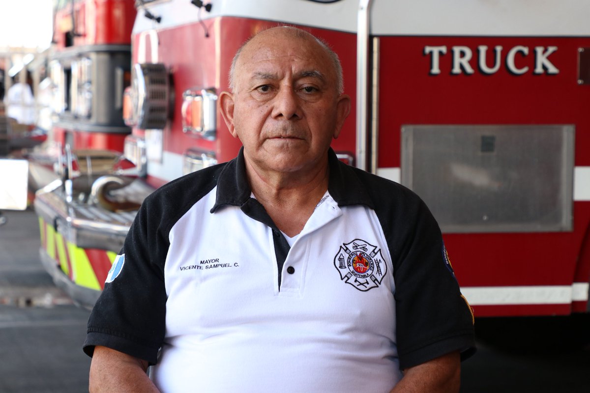 En 1969 inicia su trayectoria dentro de <a href="/BVoluntariosGT/">Bomberos Voluntarios</a> en la 2 promoción de la 10 Compañía, el Mayor Vicente Sampuel nos cuenta parte de lo vivido dentro de la Institución conócelo en nuestra sección "CONOCIENDO A..." de nuestra página oficial en Facebook facebook.com/96131078723168…