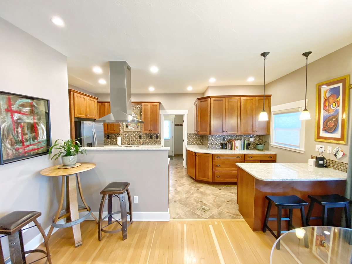 TetzHomes's tweet photo. This impeccable craftsman is blocks from Downtown.  Call today to schedule your personal tour.
616 S 2nd Ave, Walla Walla, WA 99362
$529,000  MLS#: 121261
View full details at https://t.co/FfR1PB5EGm
#PremierProperty #Windermere #realestate #listing #craftsman #wallawallaliving https://t.co/LKPpFZxJC4