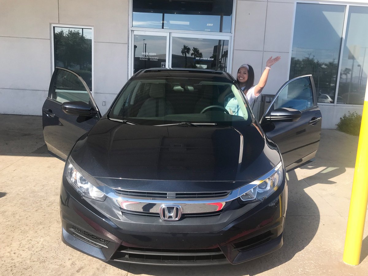 redrumxrv's tweet photo. Hey guys today my car was stolen :( It’s a dark blue 2017 Honda Civic. A simple RT can help get my car back. Please please please keep an eye out :( license plate # is 678 ZLH https://t.co/AmO8tGDiX2