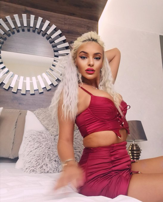 Come away with me... @byliveator @luvlegsnheels @SBitchly @carlosbb588_bb @S2nningBabes @Coach0302 @Megabom26<a class="tags" href="/tag/byliveator">@byliveator</a><a class="tags" href="/tag/luvlegsnheels">@luvlegsnheels</a><a href="/tag/blonde"class="tags"><span>#blonde</span></a><a href="/tag/online"class="tags"><span>#online</span></a><a href="/tag/sundayvibes"class="tags"><span>#sundayvibes</span></a>