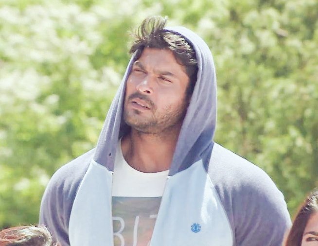 itsprecioussid's tweet image. A happy person is happy, not because everything is right in his life. He is happy because his attitude towards everything in his life is right. Good Morning. @sidharth_shukla ❤ 

Good morning #Sidharth_shukla &amp;amp; his #SidHearts ❤