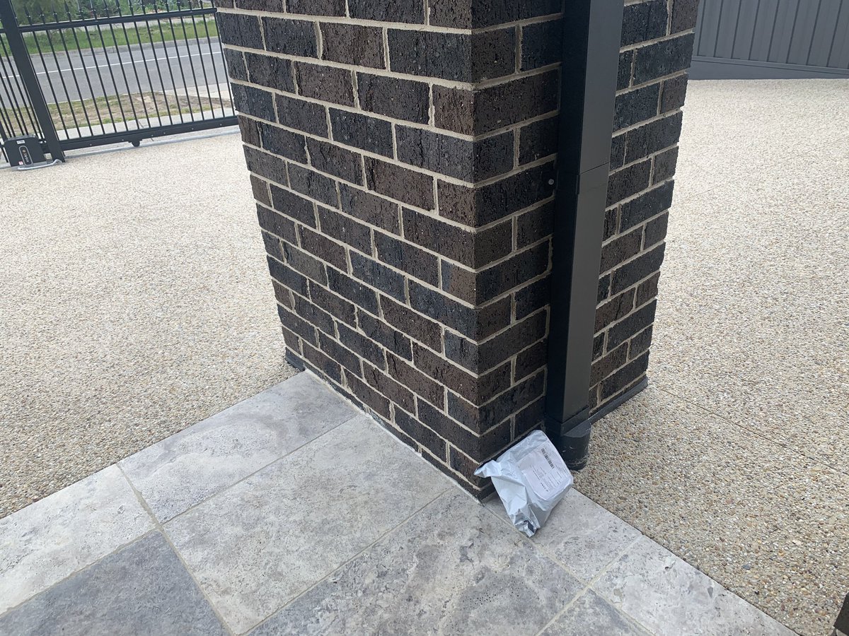 AllGd66's tweet photo. @ShanWare06 @Milkman512 @TheHock13 @pdean42 @cmoorey73 GREAT WORK WIZZ!! One parcel yesterday and two parcels today!! #justayin #KeepitupSON #HAPPY #WIZZFASTDELIVERIES #ALLGOOD #WANKER https://t.co/TPELcjLPdO