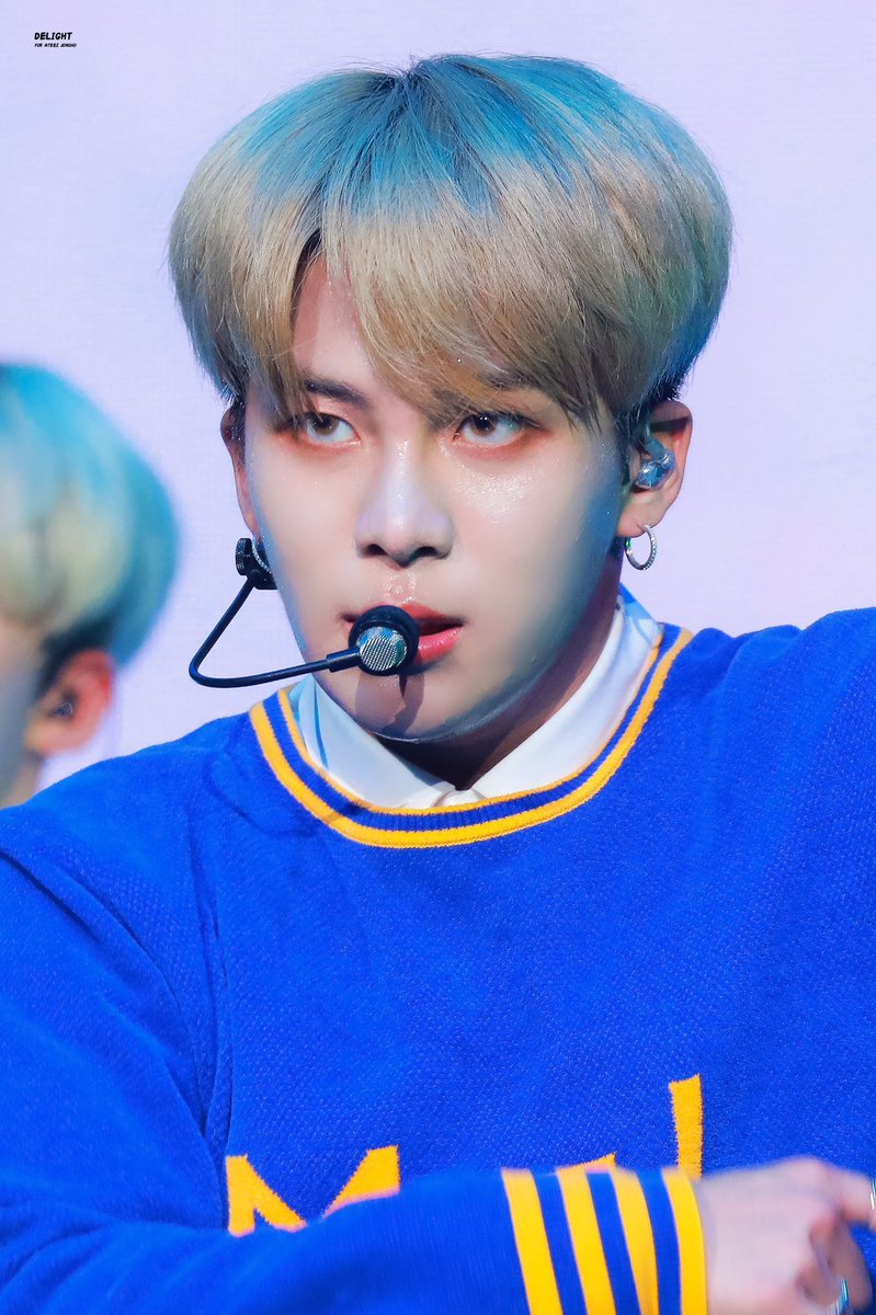 synonyms for handsome — a thread