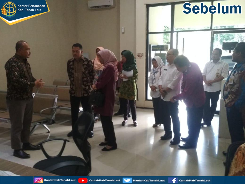 KantahTanahLaut's tweet image. Renovasi Loket Pelayanan Kantor Pertanahan Kabupaten Tanah Laut dalam rangka Progres Pembangunan Kawasan Zona Integritas menuju Wilayah Bebas Korupsi (WBK) serta Wilayah Birokrasi Bersih dan Melayani (WBBM)

#bpnpelaihari
#atrbpntanahlaut
#KantahTalaPastiKawa
#wbk
#wbbm
#zi