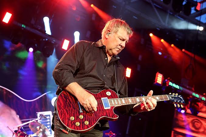 Happy Birthday to the always awesome Alex Lifeson!   