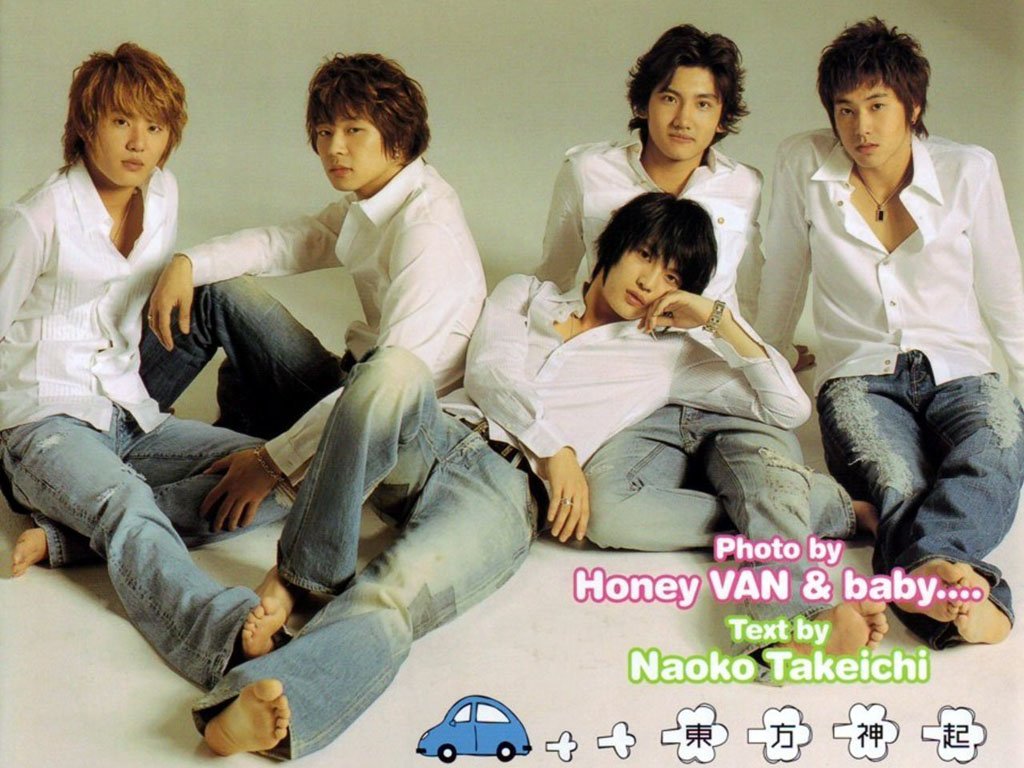 KIM JAEJOONG'S SELF-PROCLAIMED PRETTY FEET November 29, 2010I feel sorry at night..^^ (12:07am KST)Yeah, I wanted to show off my pretty feet.. I'm embarrassed to check Twitter now ㅎㅎㅎㅎㅎ Good night. I'm going to work out. I'll come back later ^^ (12:12am KST)