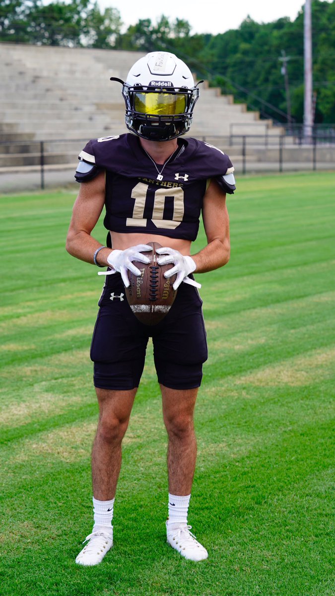 h_fausnaugh's tweet photo. Nobody who ever gave his best regretted it. #TakingTheField #FridayNight @FootballPell @_coach_johnson https://t.co/APipKr7ngk