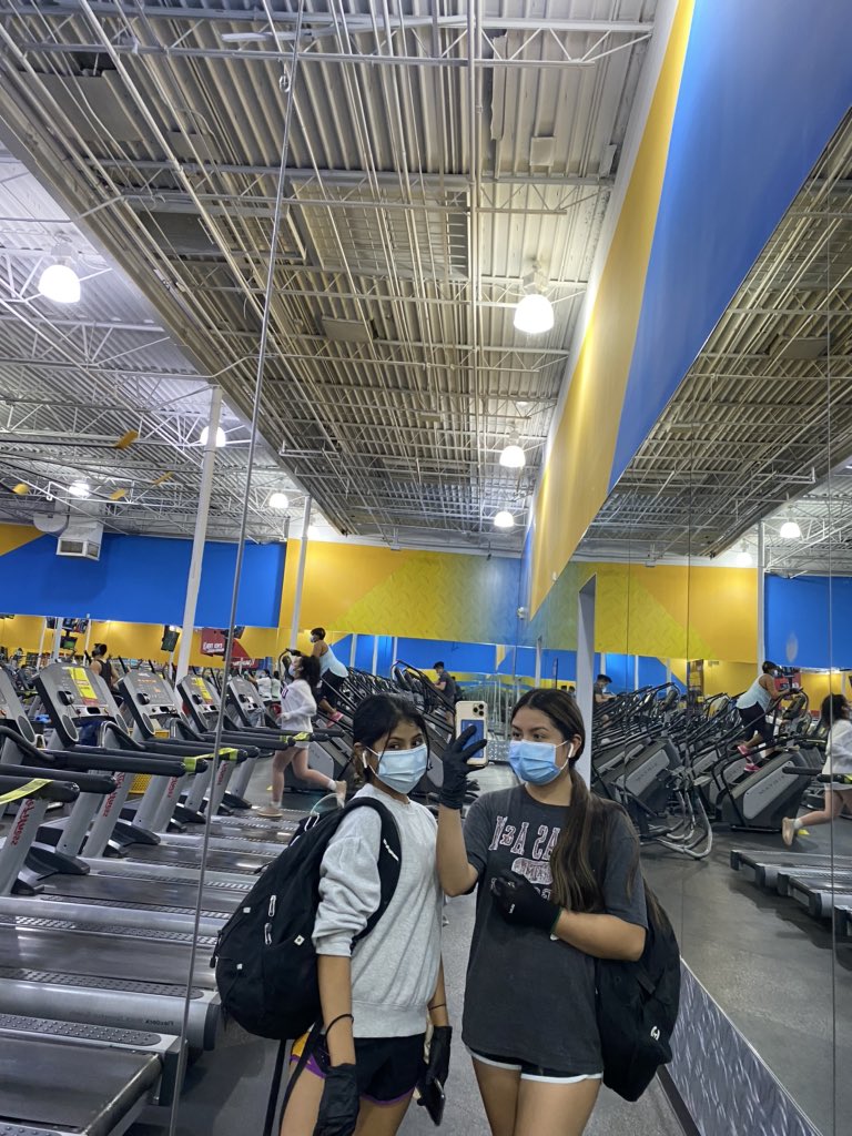 jazmin_r2021's tweet photo. Daily workout with my favorite ahs girl<3 #ACHSVirtualSpiritWeek2020 https://t.co/26fZa5vRPJ