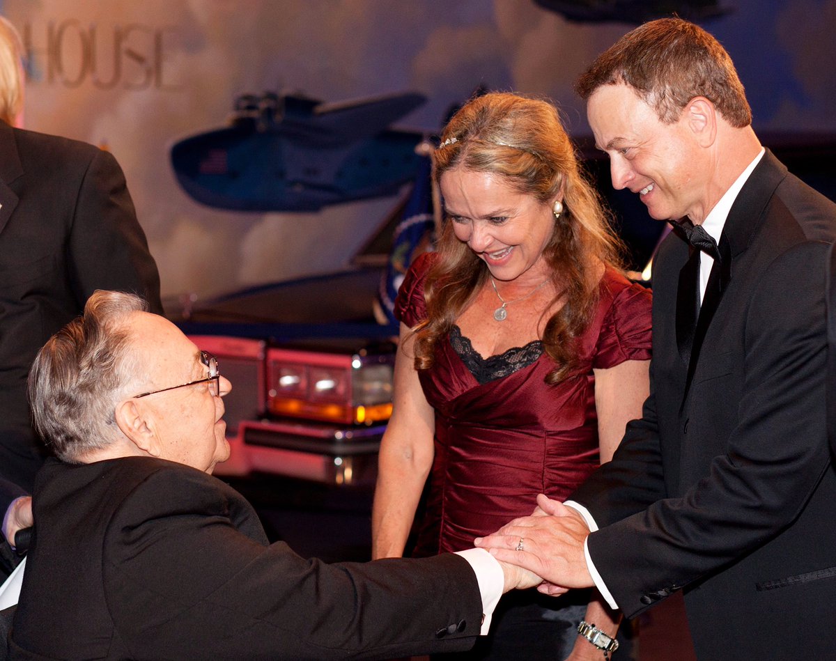 Gary Sinise tweet media