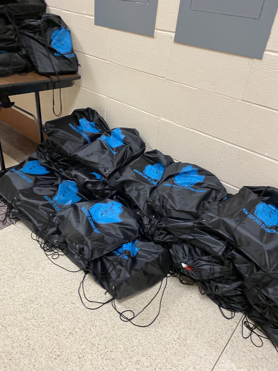 Kingsford_ES's tweet photo. Before leaving today, we pressed the reset button. We are ready to greet our primary families tomorrow and provide them with some tools to enhance their distance learning experience! #DistanceLearningReady #WeGotThis @HolidaySusan @pgcps https://t.co/tmOX1BPJMc
