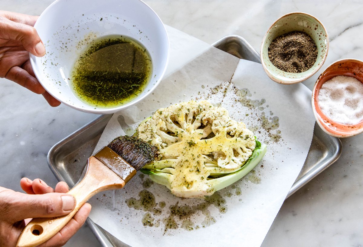 HumansPlant's tweet image. Brush crosswise-cut cauliflower with a touch of rosemary olive oil, salt, and pepper, roast in a hot oven or grill until tender, and you have a quick and simple side dish that the whole family will love. #foodies #Cooking #homecooking
