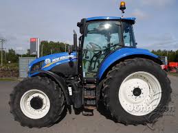 With modernization and mechanization,farmers can farm all year round with less drudgery with great and better yield @TractorMahindra  @AGCOcorp @JohnDeere are all private investors the  @FmardNg should be attracting to setup factory in Nigeria because of the massive biz opportunity