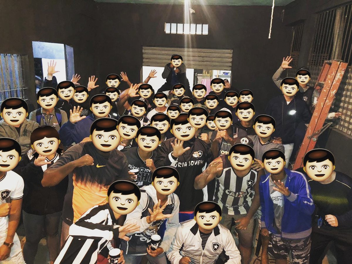 5Canilfjb's tweet photo. Estamos na correria 🎵

paraná 1 x 2 BOTAFOGO 

#5canil #zonaoeste 
#subsede #botafogo https://t.co/8gF0NlPYzN
