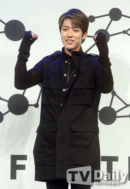 ifntinfo's tweet photo. [#Happy30thSungyeolDay] INFINITE Sungyeol photo compilation by TV Daily in celebration of his 30th birthday 🎊

📸 https://t.co/JsQhAtaMx7 

#인피니트 #성열 #이성열 #오늘은_로이왕자_이성열_탄신일 https://t.co/ZYoGlWVAmm