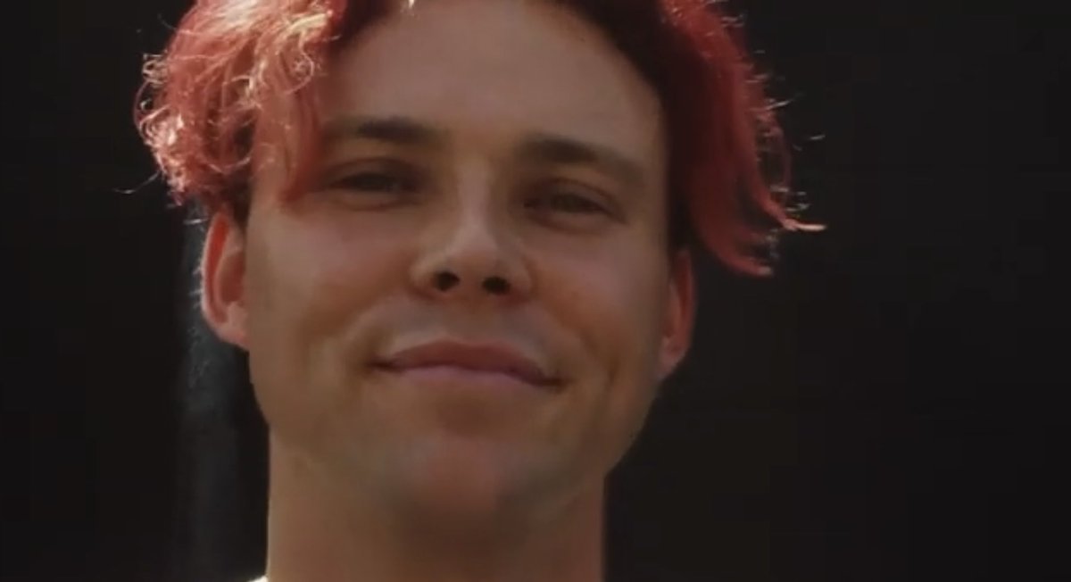 REDTEAMCALM's tweet photo. WE GOTTA STREAM THE TEETH MV MORE!!!
do it for the REAL cougher
the dude whose not afraid of ladders
the golden gone winner
and this cutie who only cares about artistic expression 🥺https://t.co/sTZmXaQ3GK
#REDSOSHASTEETH
#5SOSREDTEAM #TEETHCALM https://t.co/bCz4zF1xHR