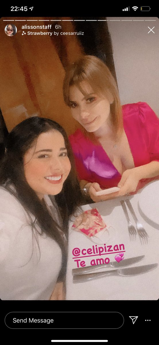 AngelaJimenezRZ's tweet image. Que rico ser influencer y poder romper la ley 🥺🥺🥺 la fragata, el restaurante más cotizado durante pandemia y que al parecer está en otro país, porque AQUÍ en Panamá no se puede comer en restaurantes