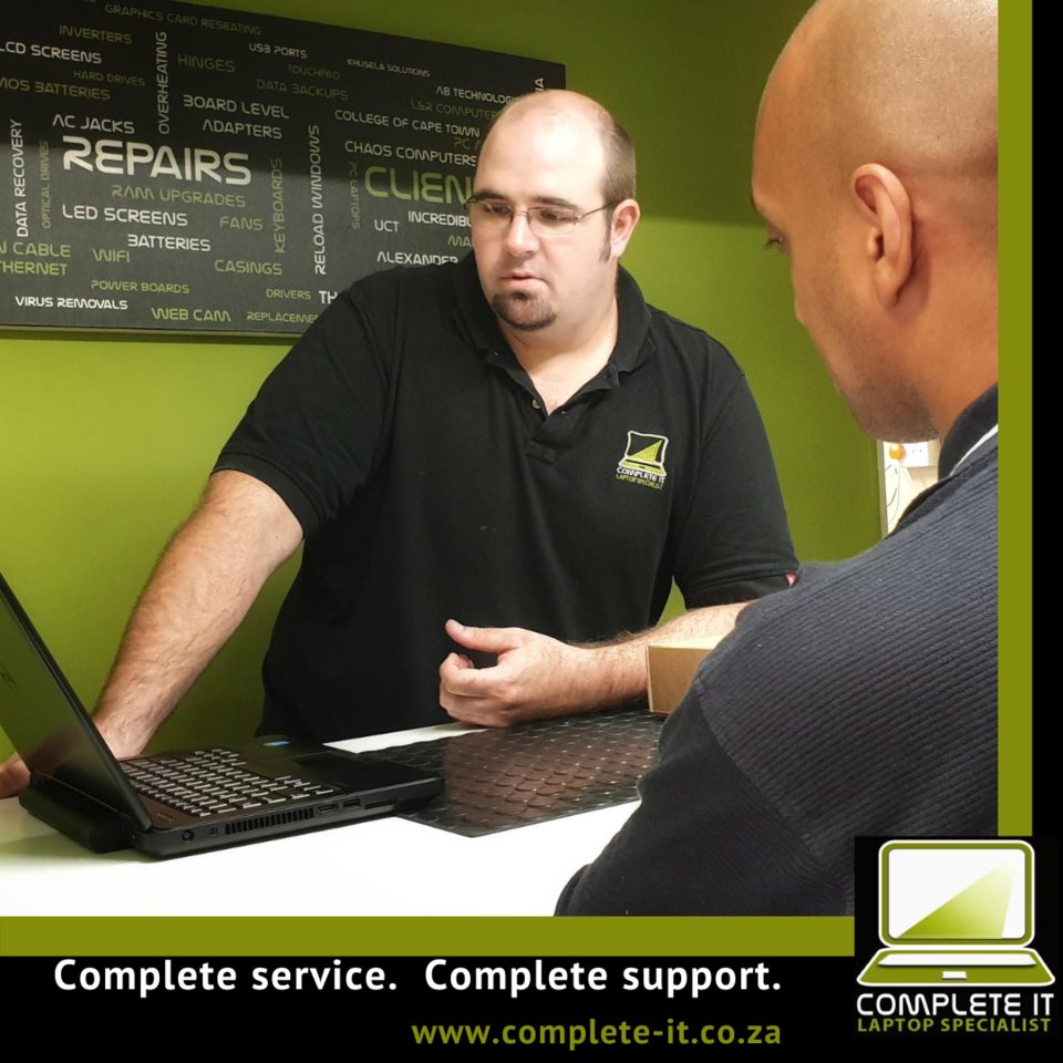 CompleteITCT's tweet image. Our workshop manager - Anroux is always keen to help! He will always go the extra mile to ensure the job is done perfectly.  

#workshopteam #completeit #completecomputers #completeservice #completerepairs #techlover #workshop #computerrepairs #laptoprepairs #pclaptops