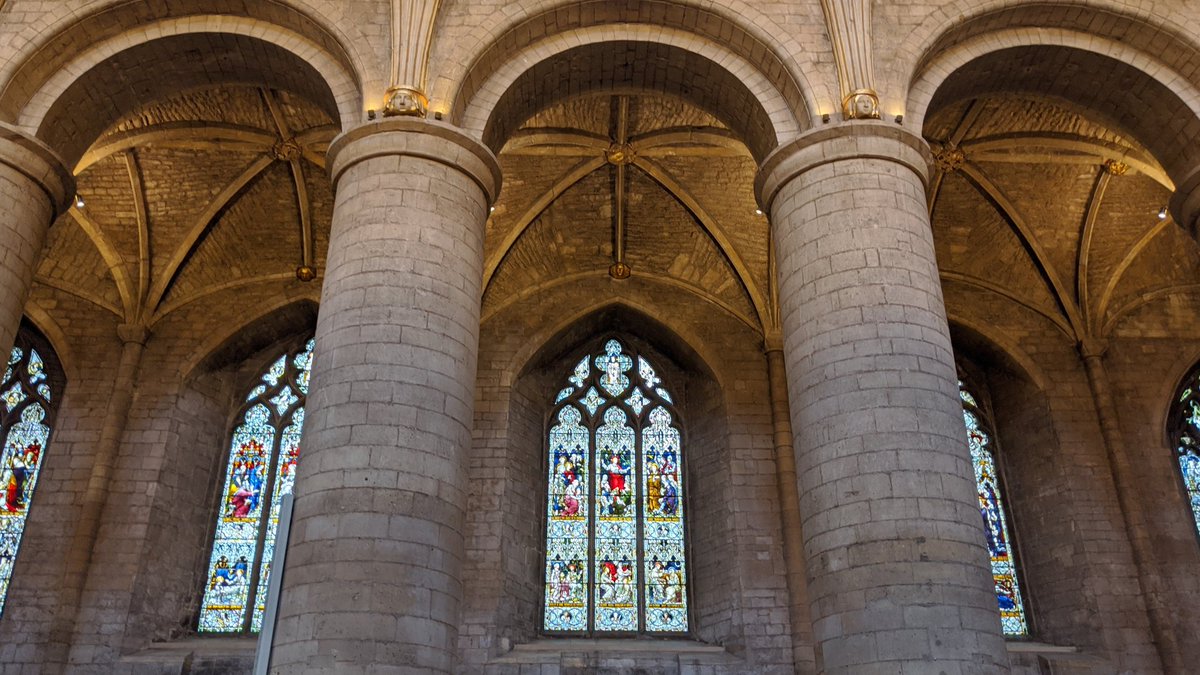 Heading inside, the first impression is Chonk! But a there's a levity to it. Tewkesbury's columns are relatively thin - especially compared to somewhere like Durham where they're the same size around as up.This gives the space a lightness rarely found in a great Norman church.