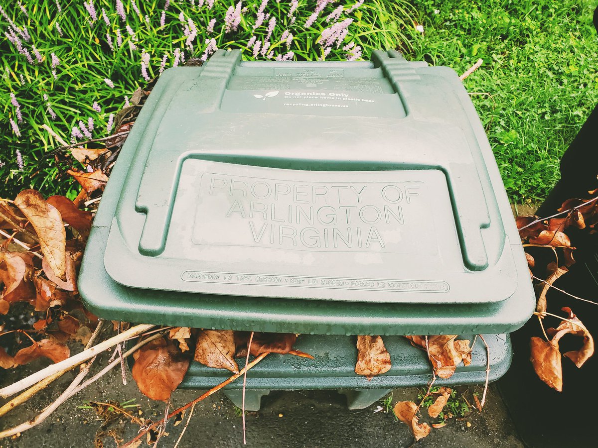 Curbside yard waste collection has resumed in Arlington. Due to heavy loads on some routes, any missed carts/bags should be left for pickup the next day. Never use plastic bags for yard waste — can't be mulched, won't be picked up. More: recycling.arlingtonva.us/guidance-on-mi….