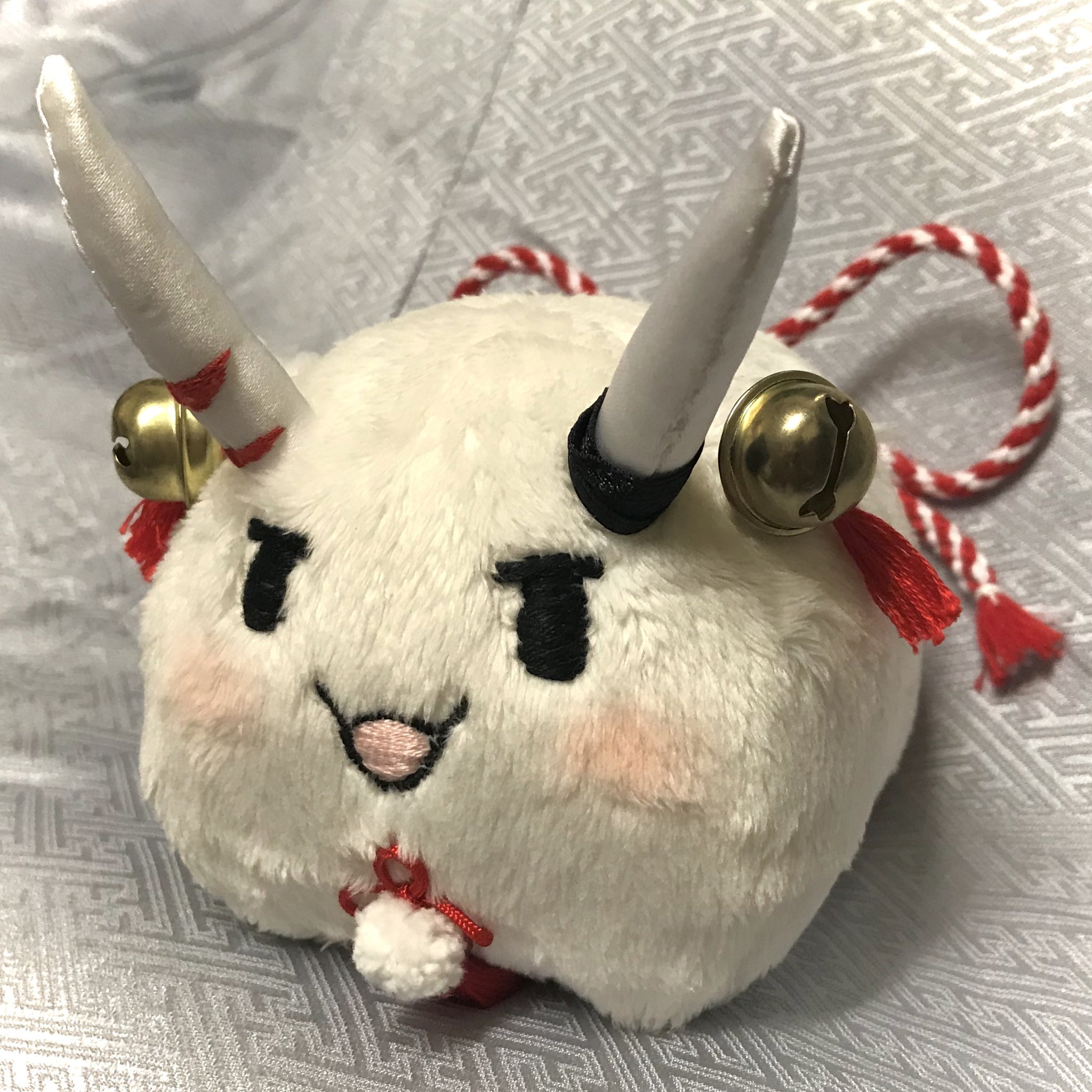 休日限定 百鬼あやめ100万人記念ぽよ余クッション キャラクターグッズ