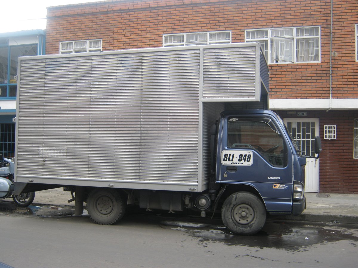 servimudanzass's tweet photo. Mudanzas nacionales y locales. Llámanos al 3143254005 - 3187424507 https://t.co/HXwnHKFOA9
