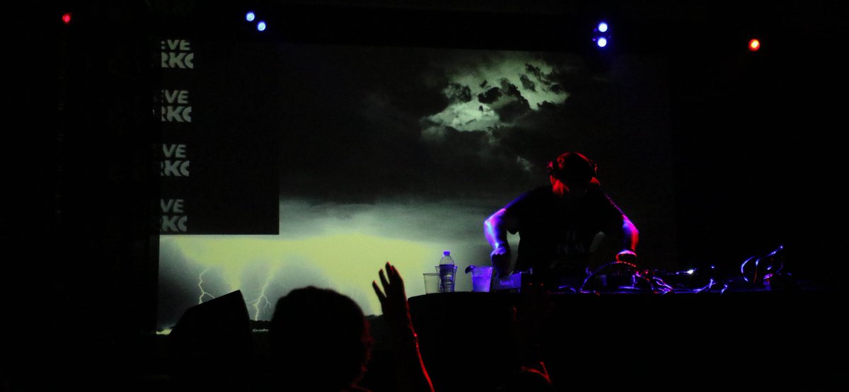 BeandreamProd's tweet photo. #TBT to one of the only shows of 2020 - BINARY ft. @stevedarkomusic 

RT if you miss going out to live shows! https://t.co/oiQAOCYeRh