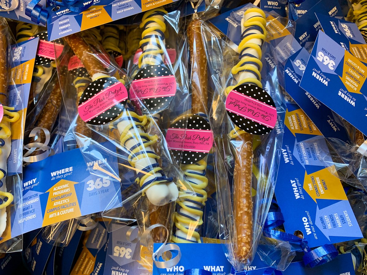 MiseriSTAF's tweet photo. The @MisericordiAlum team is handing out chocolate-covered pretzels today at the Banks Student Life Center from 11am-1pm as part of Residence Life's Welcome Week. A big thank you to The Posh Pretzel and Alle Stefanides '19 for the awesome treat for @MisericordiaU students!🥨💙💛 https://t.co/9R9EALElkW